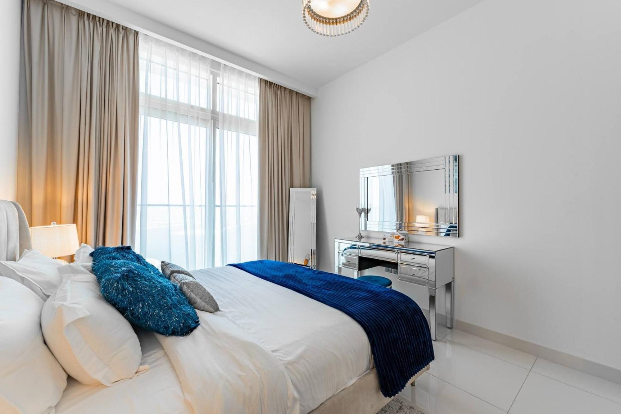 Luxury Sunrise Bay 1br - Panoramic Sea View With Exclusive Amenities, By Think Realty Apartment *